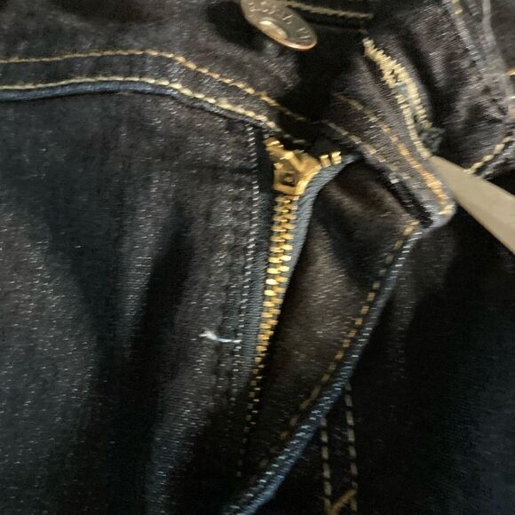 GLORIA VANDERBILT Jeans, dark wash, size 12P‎ - Picture 14 of 15